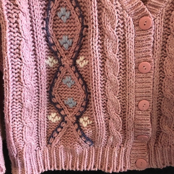 SOLD! 80s pink cottagecore cable knit cardigan - Picture 3 of 6